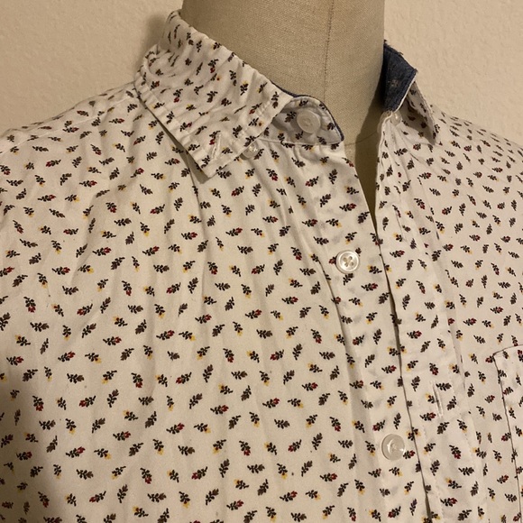 Express floral button down - Picture 2 of 2